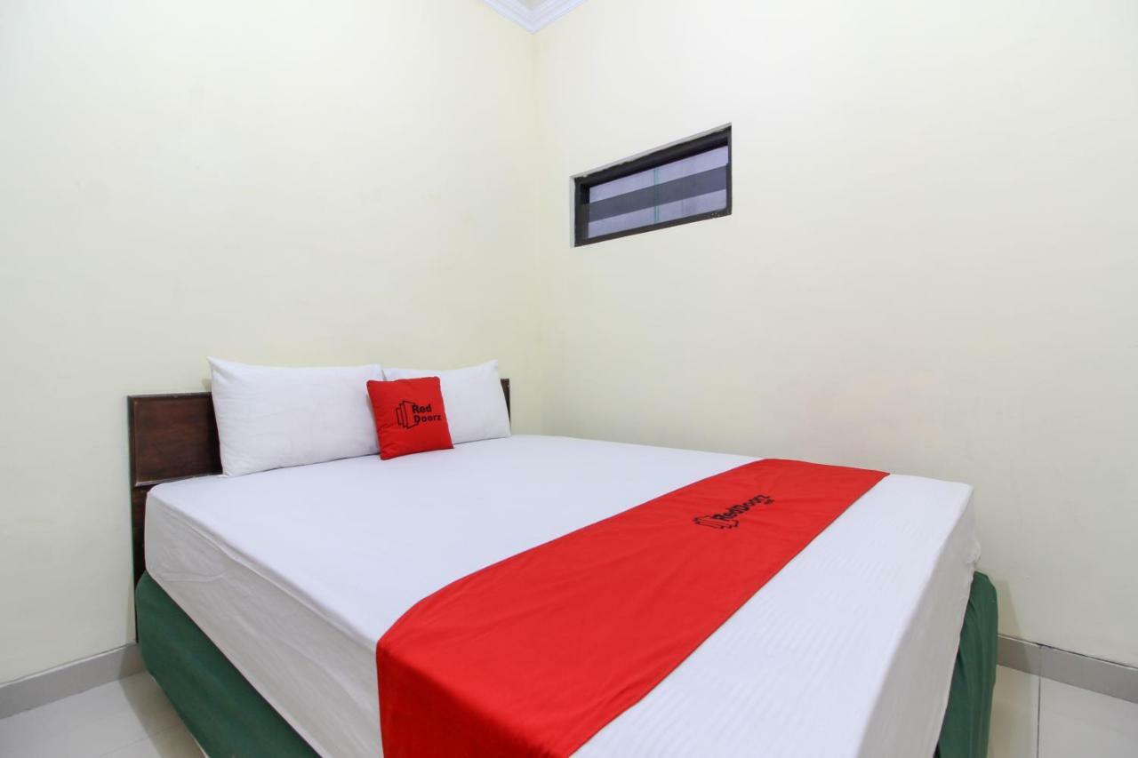Reddoorz Near Rumah Sakit Condong Catur Maguwo Экстерьер фото