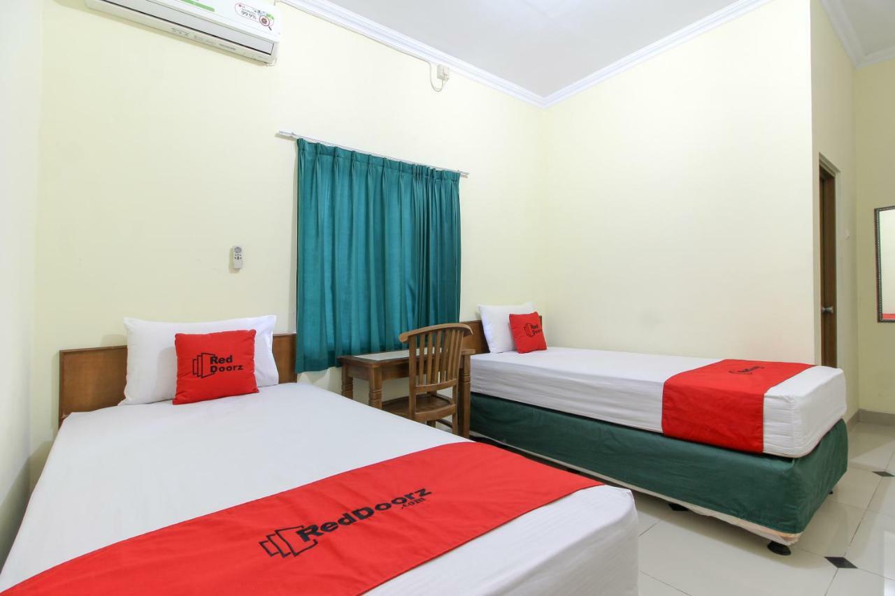 Reddoorz Near Rumah Sakit Condong Catur Maguwo Экстерьер фото